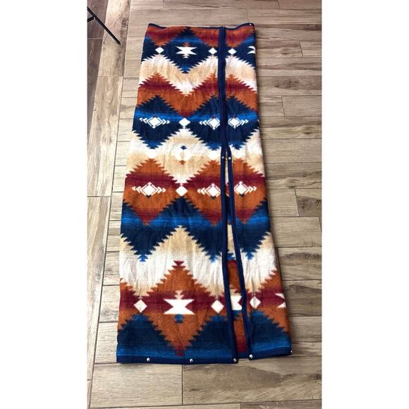 Biederlack Cuddle Wrap Snap Stadium Throw Aztec Tribal Blanket Zipper 77"x56" - Picture 13 of 15